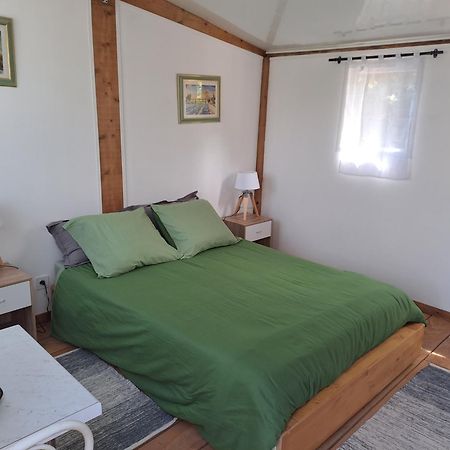 Chambre Basilic 2P, 2 Nuits Max, Dans Petit Chalet 6Km Du Festival De Piano De La Roque D'Antheron Rognes Dış mekan fotoğraf