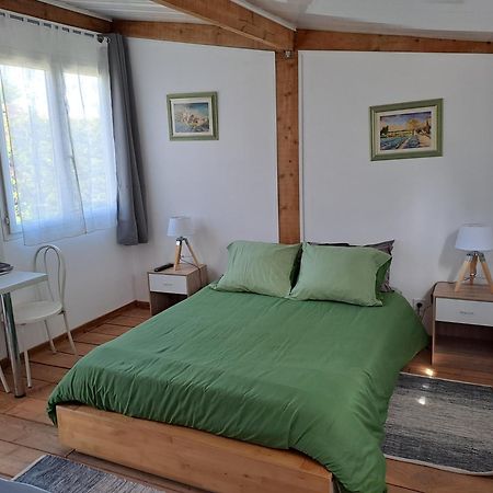 Chambre Basilic 2P, 2 Nuits Max, Dans Petit Chalet 6Km Du Festival De Piano De La Roque D'Antheron Rognes Dış mekan fotoğraf