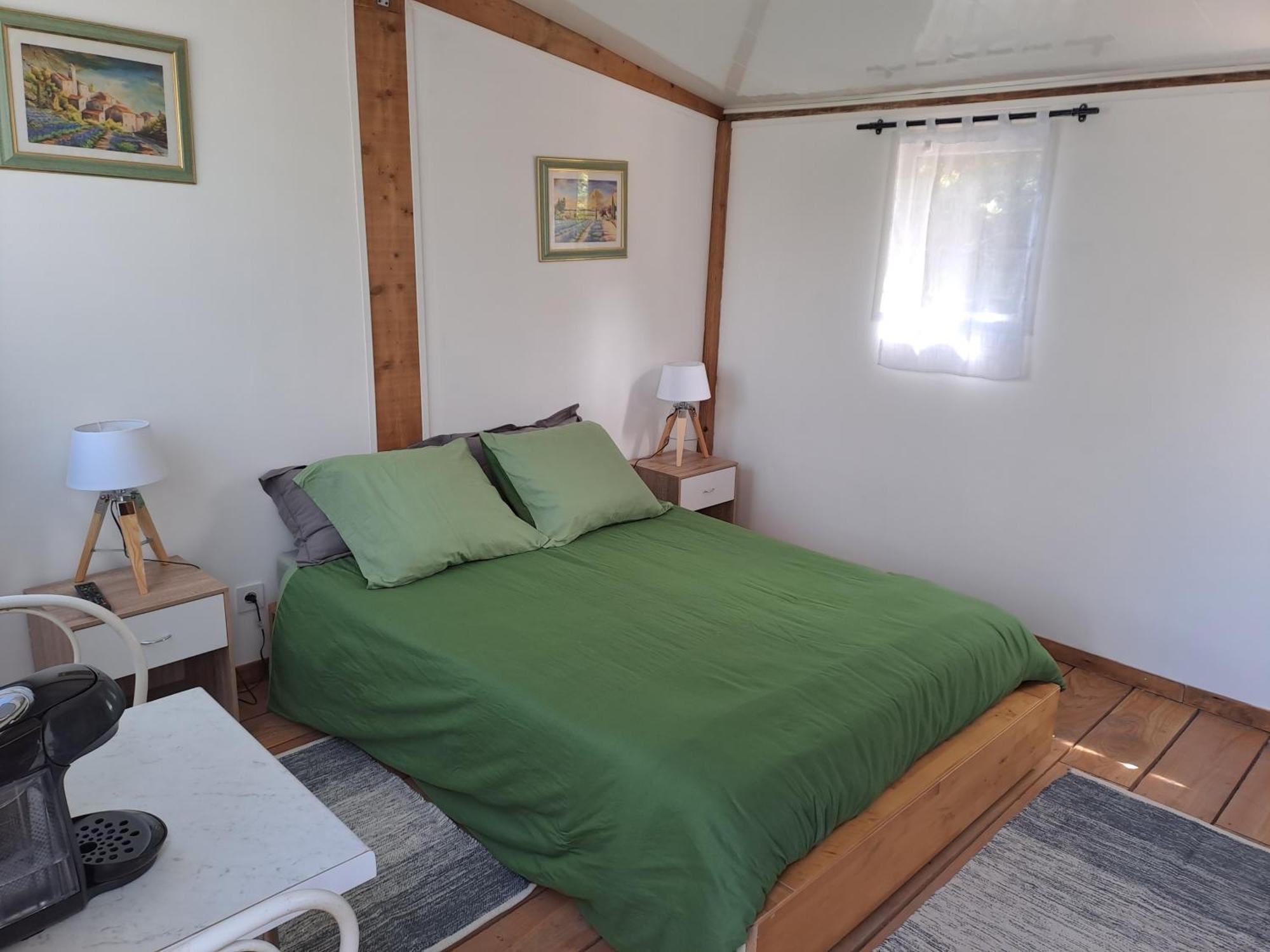Chambre Basilic 2P, 2 Nuits Max, Dans Petit Chalet 6Km Du Festival De Piano De La Roque D'Antheron Rognes Dış mekan fotoğraf