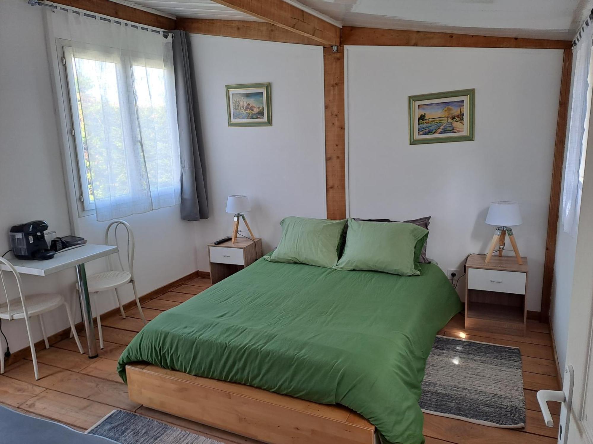Chambre Basilic 2P, 2 Nuits Max, Dans Petit Chalet 6Km Du Festival De Piano De La Roque D'Antheron Rognes Dış mekan fotoğraf